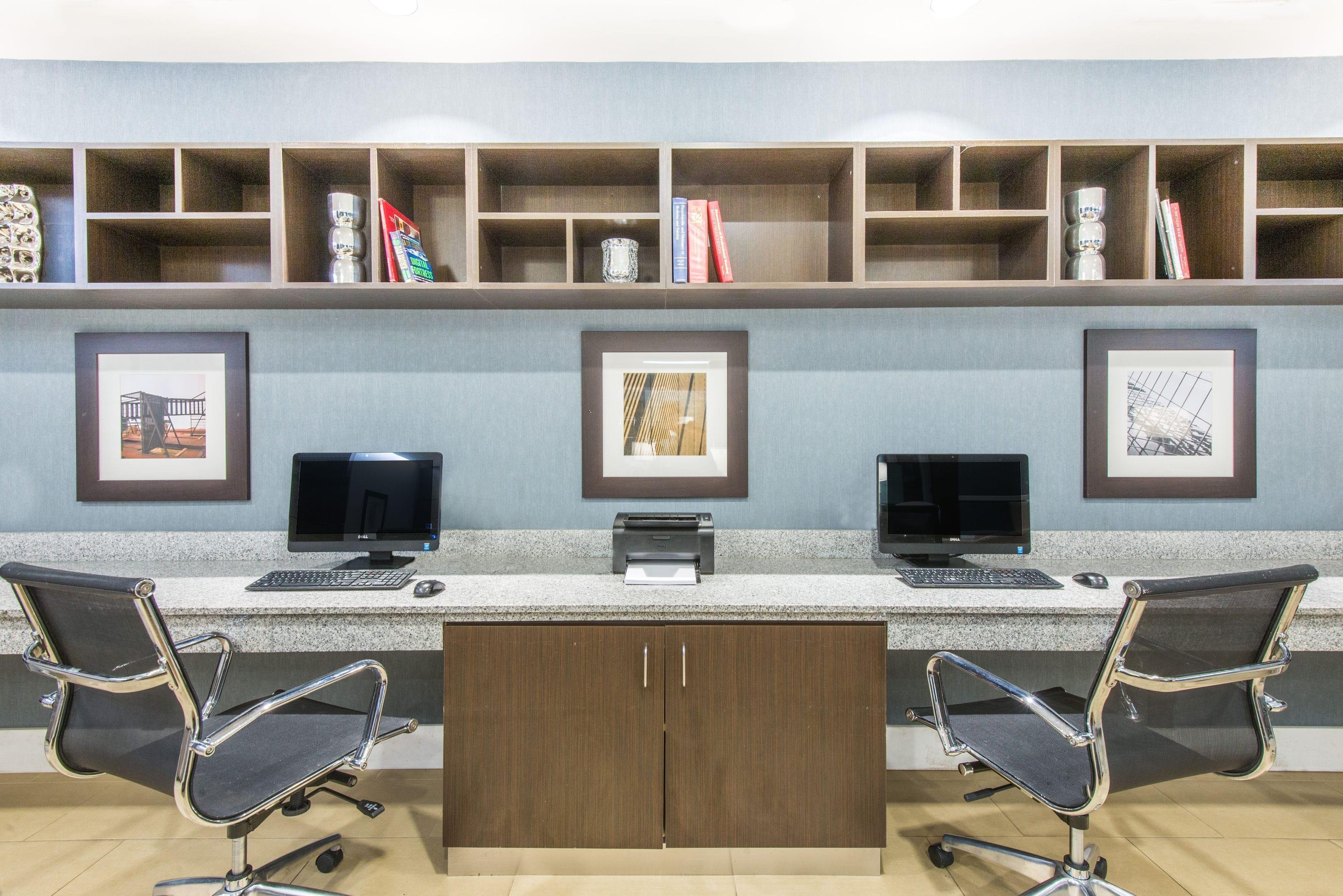 Business Center | Wingate By Wyndham Niagara Falls