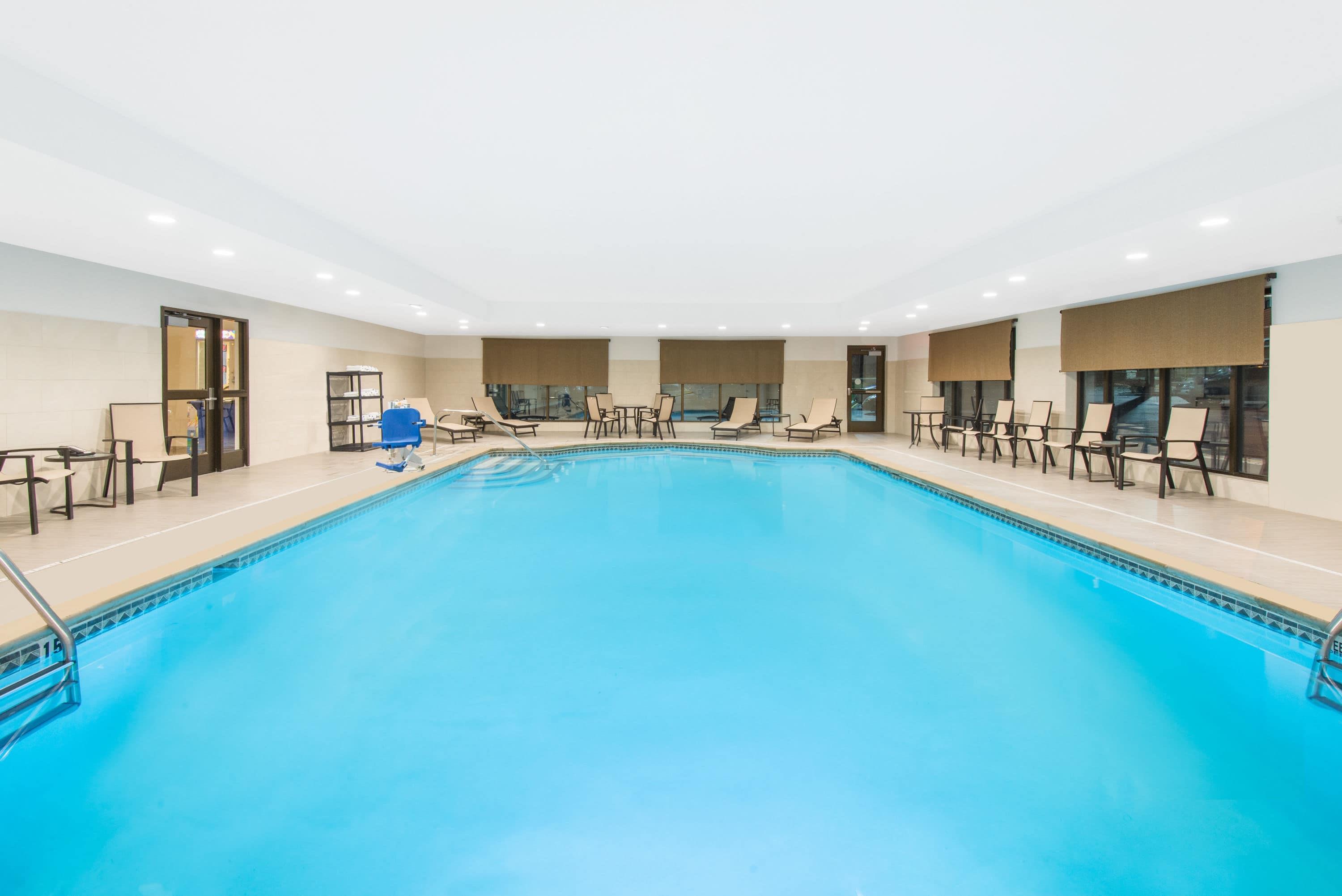Pool | Wingate By Wyndham Niagara Falls