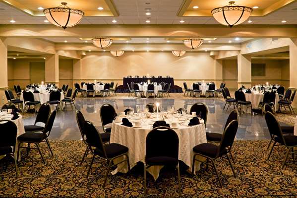  - Red Lion Hotel East Harrisburg - I-283, Exit 2