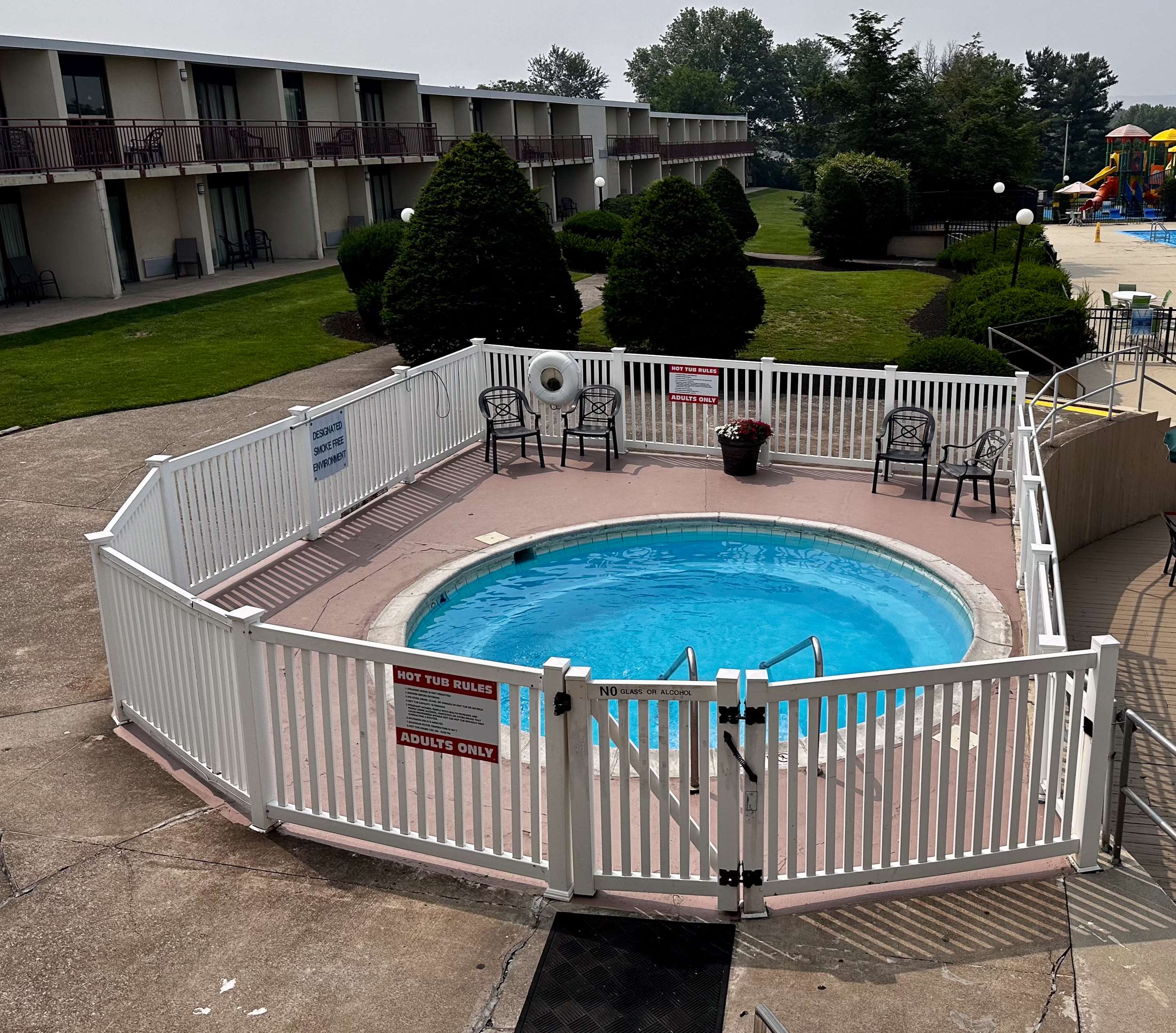 Hot Tub | Red Lion Hotel Harrisburg Hershey
