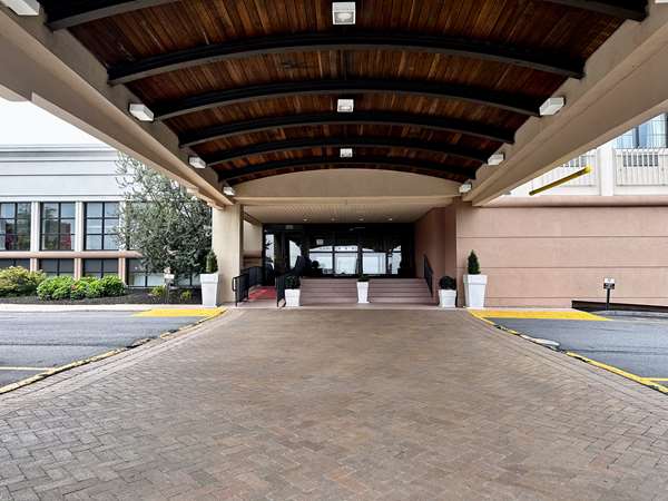Exterior view - Red Lion Hotel East Harrisburg - I-283, Exit 2