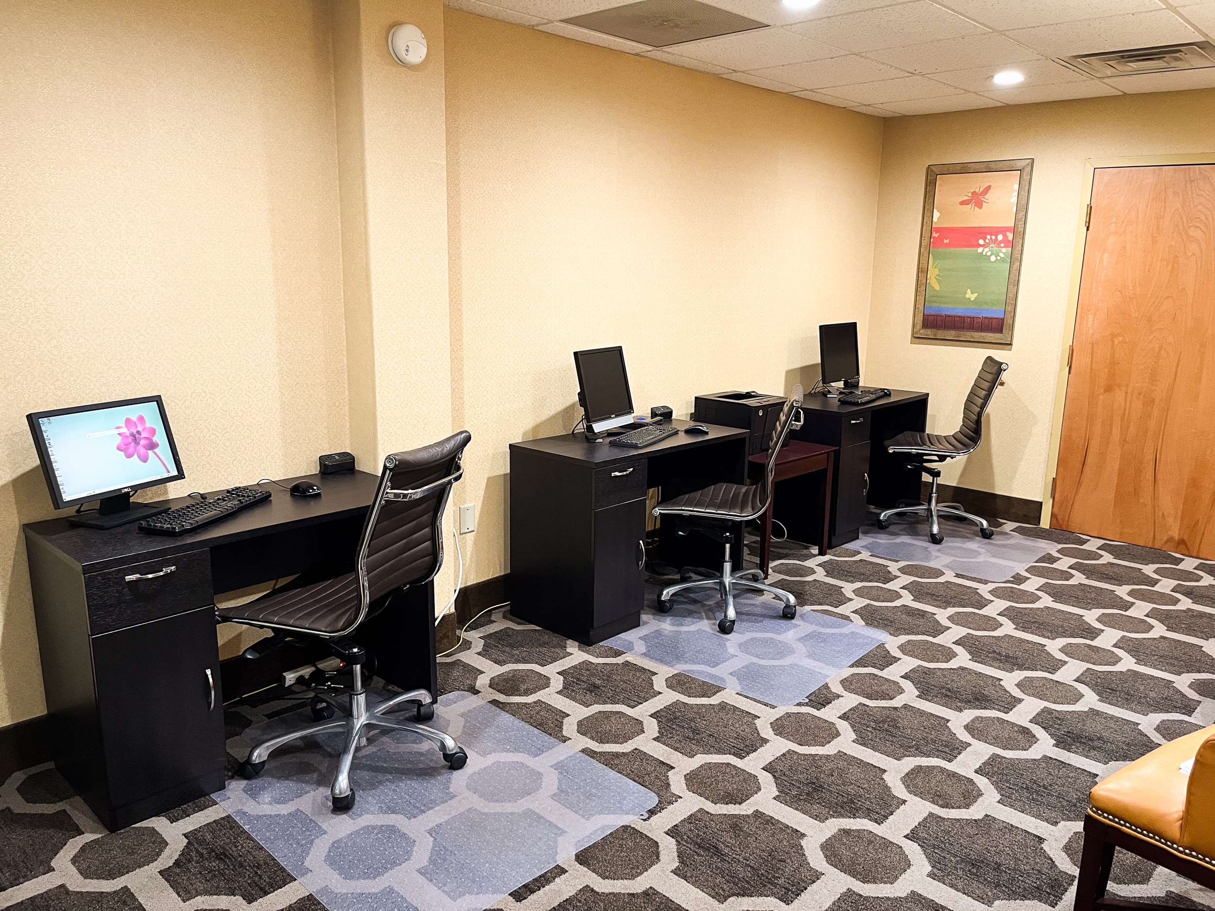 Business Center | Red Lion Hotel Harrisburg Hershey