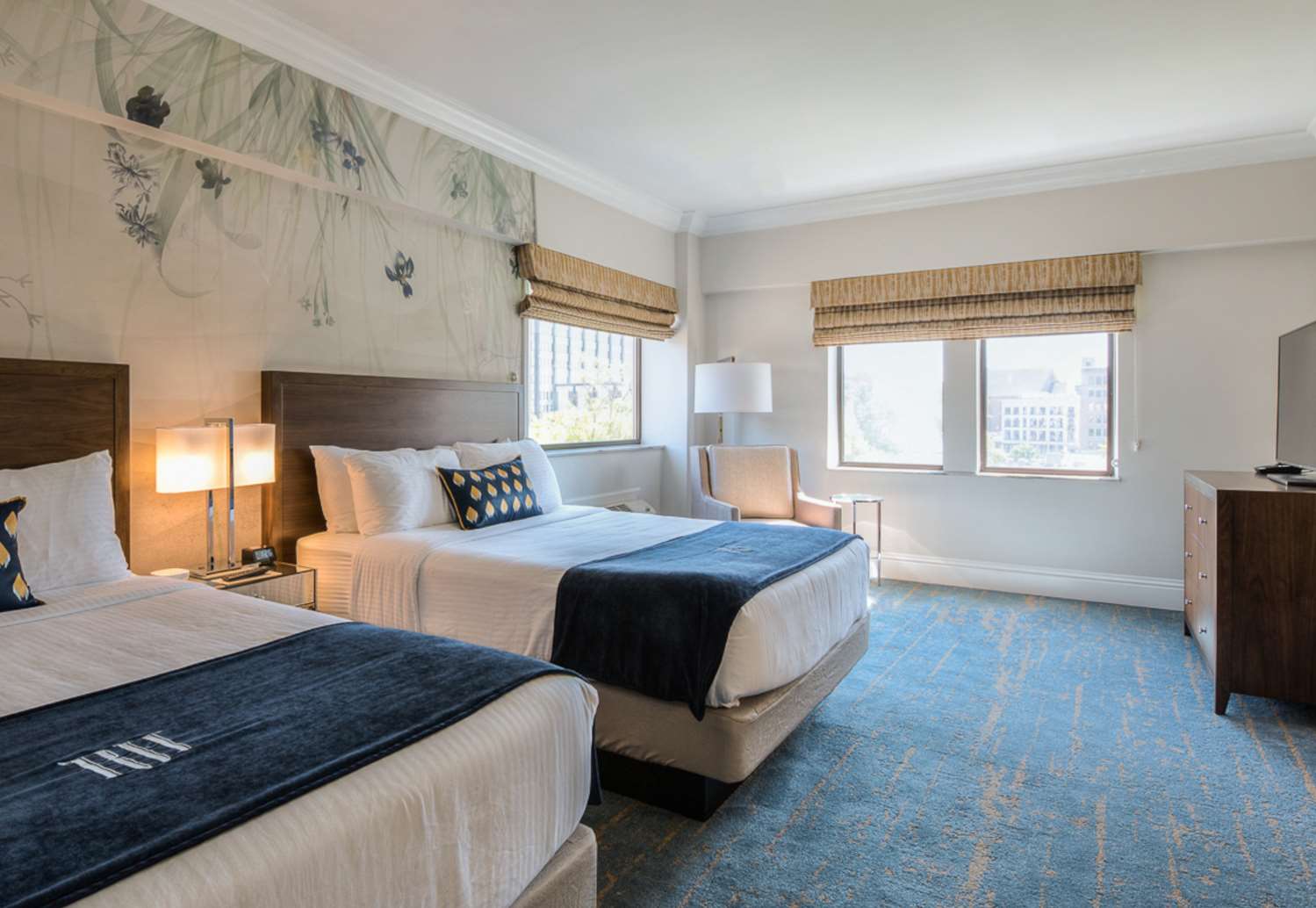 RH Mannor Rooms Traditional Double Queen