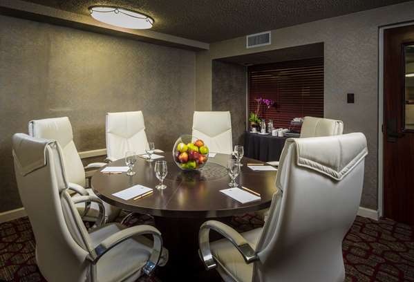  - DoubleTree by Hilton Hotel Northwest Arboretum Austin