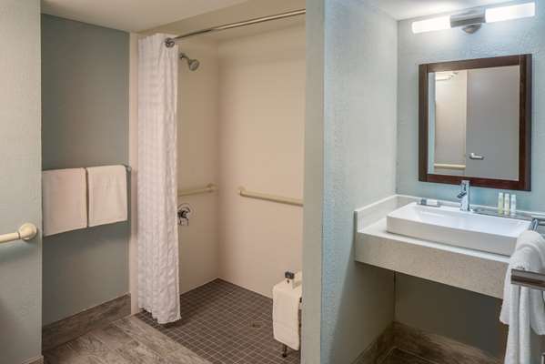  - DoubleTree by Hilton Hotel Northwest Arboretum Austin