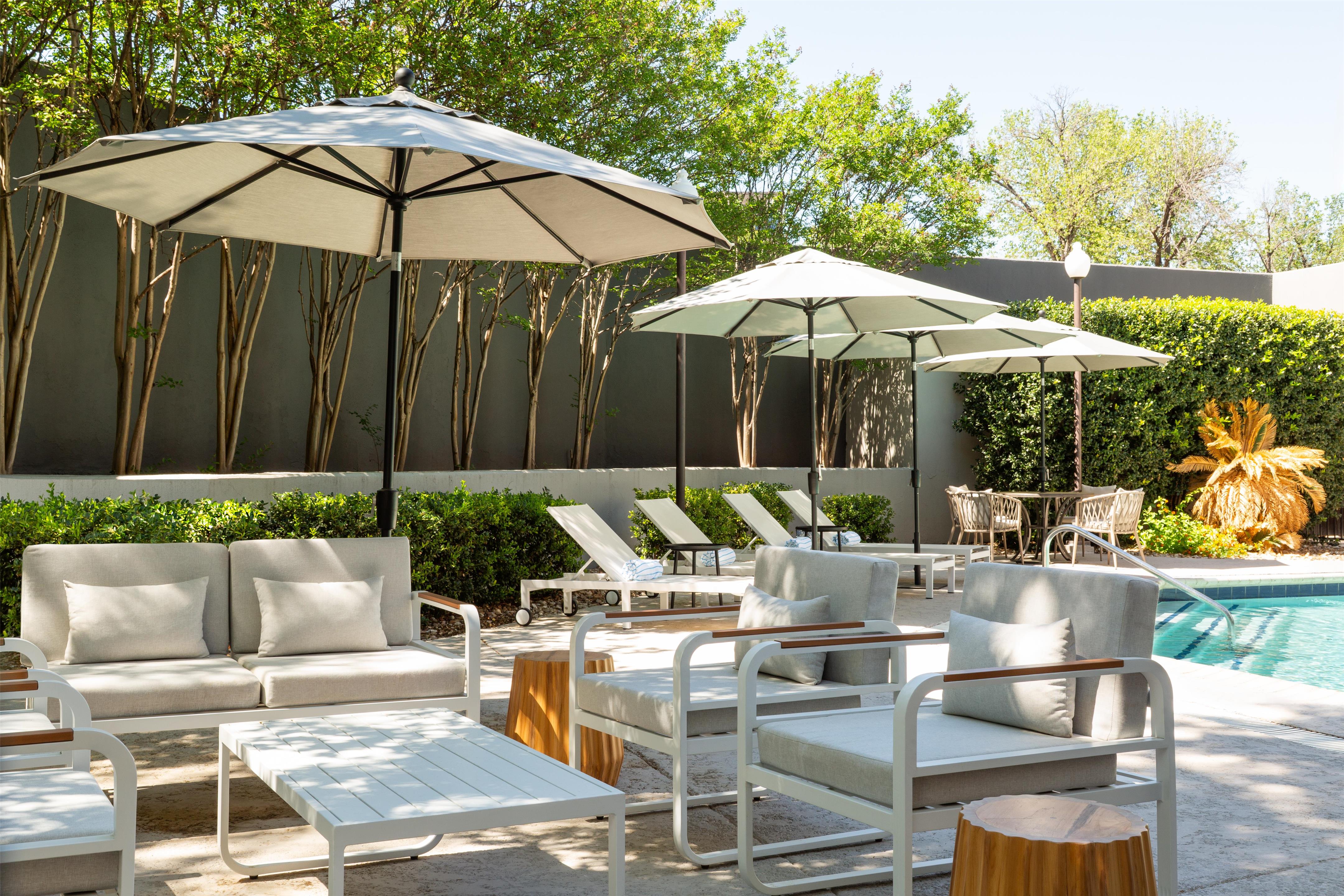 Pool | DoubleTree by Hilton Hotel Austin Northwest Arboretum
