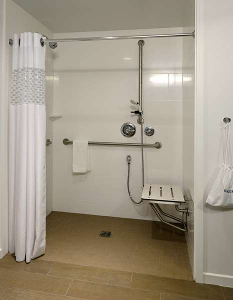  - Hampton Inn Downtown Green Bay