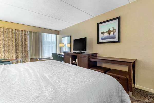  - Hampton Inn Downtown Green Bay