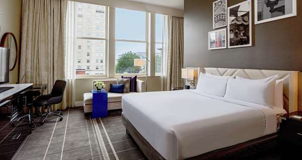  - Hilton Hotel Downtown Richmond - I-95, Exit 74C