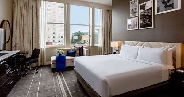  - Hilton Hotel Downtown Richmond - I-95, Exit 74C