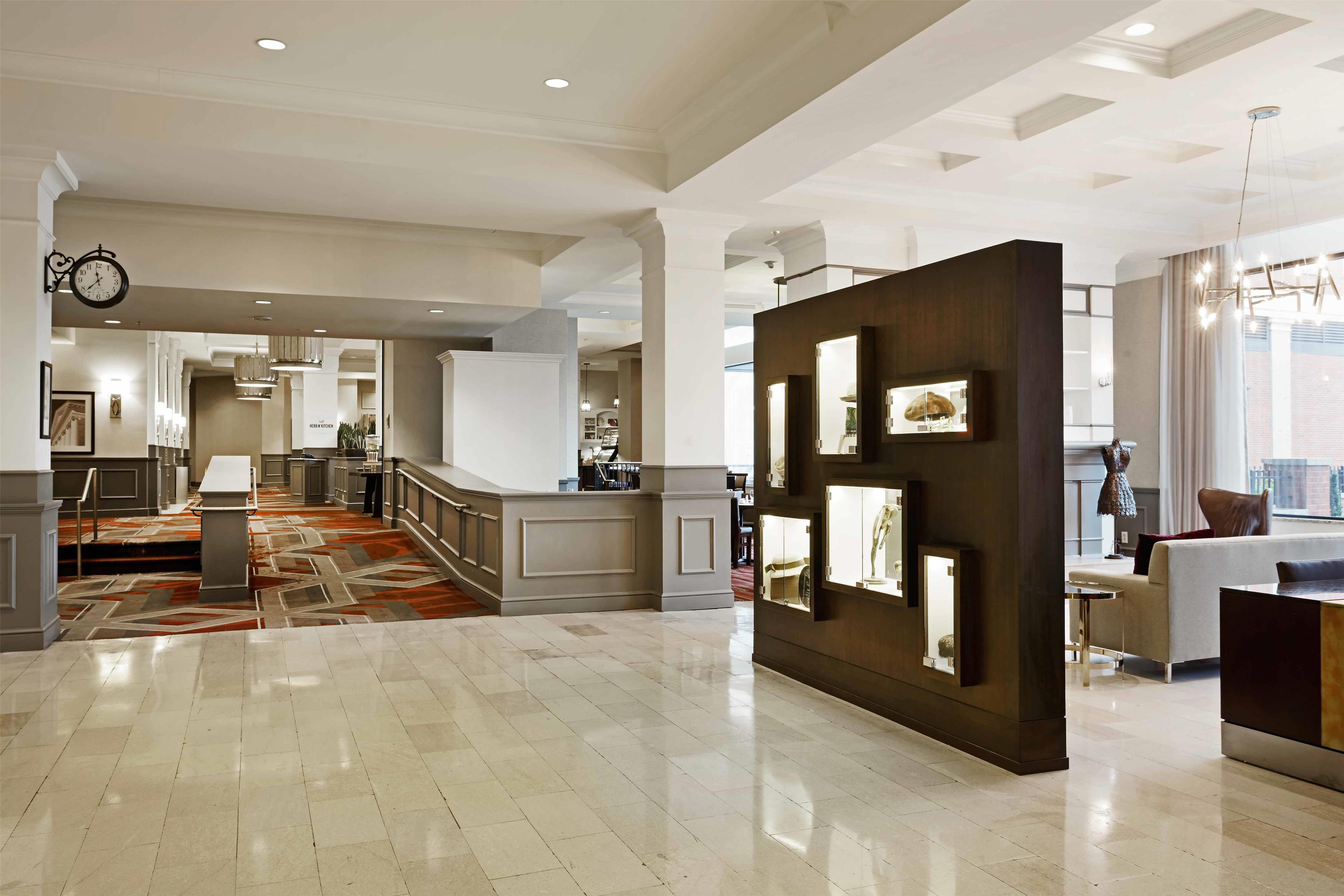 Lobby | Hilton Richmond Downtown