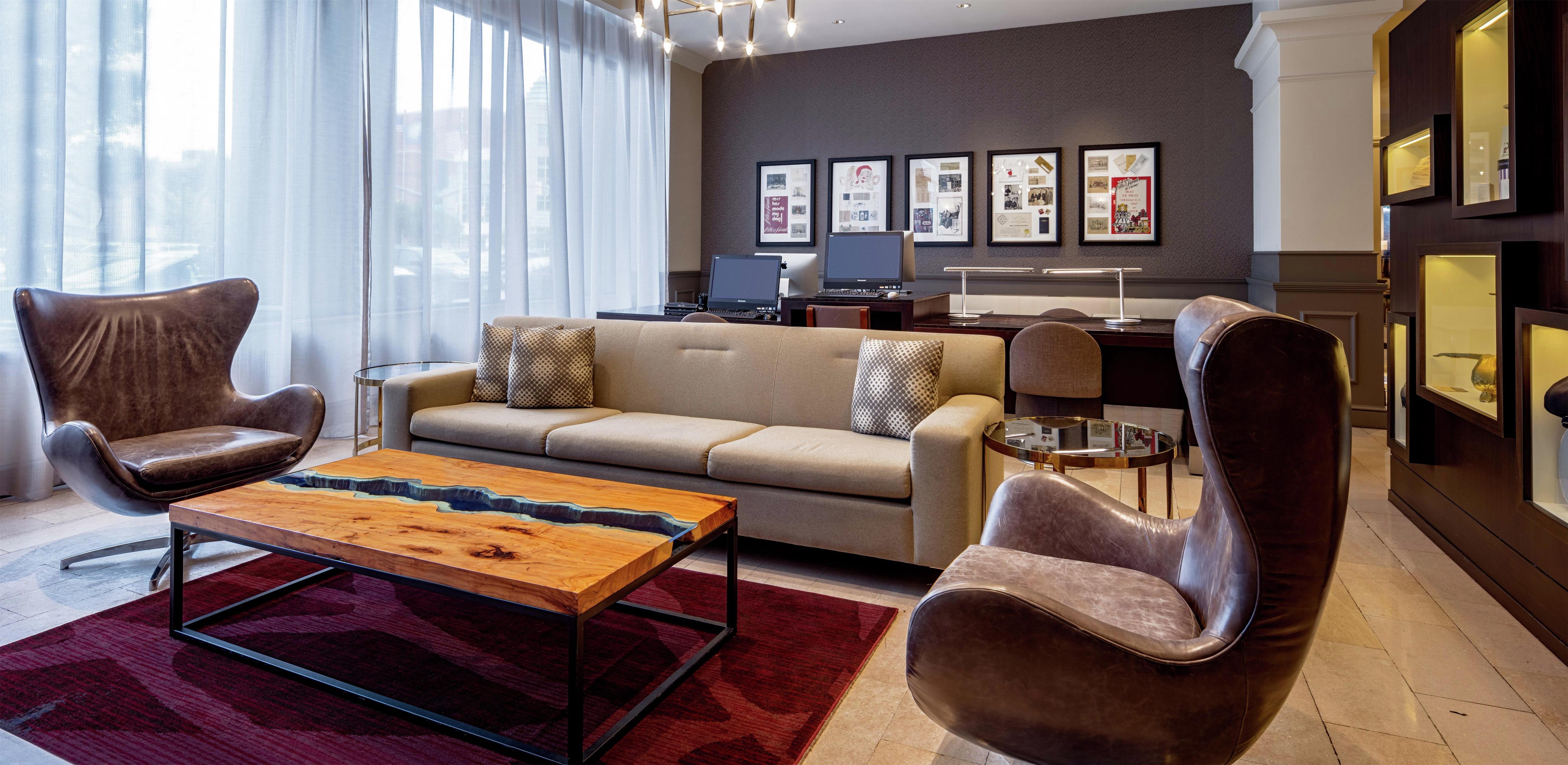 Lobby | Hilton Richmond Downtown
