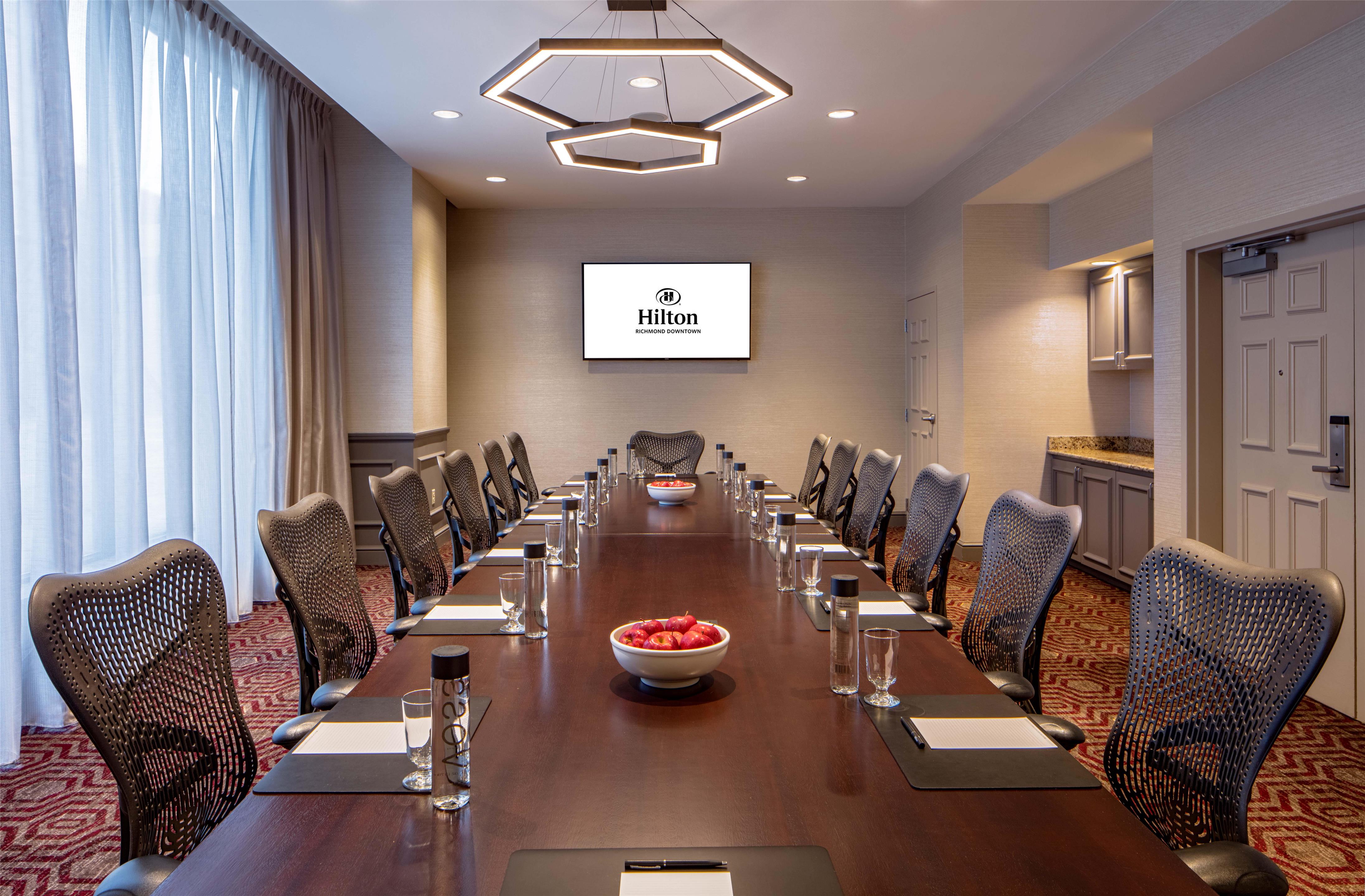 Meeting Room | Hilton Richmond Downtown