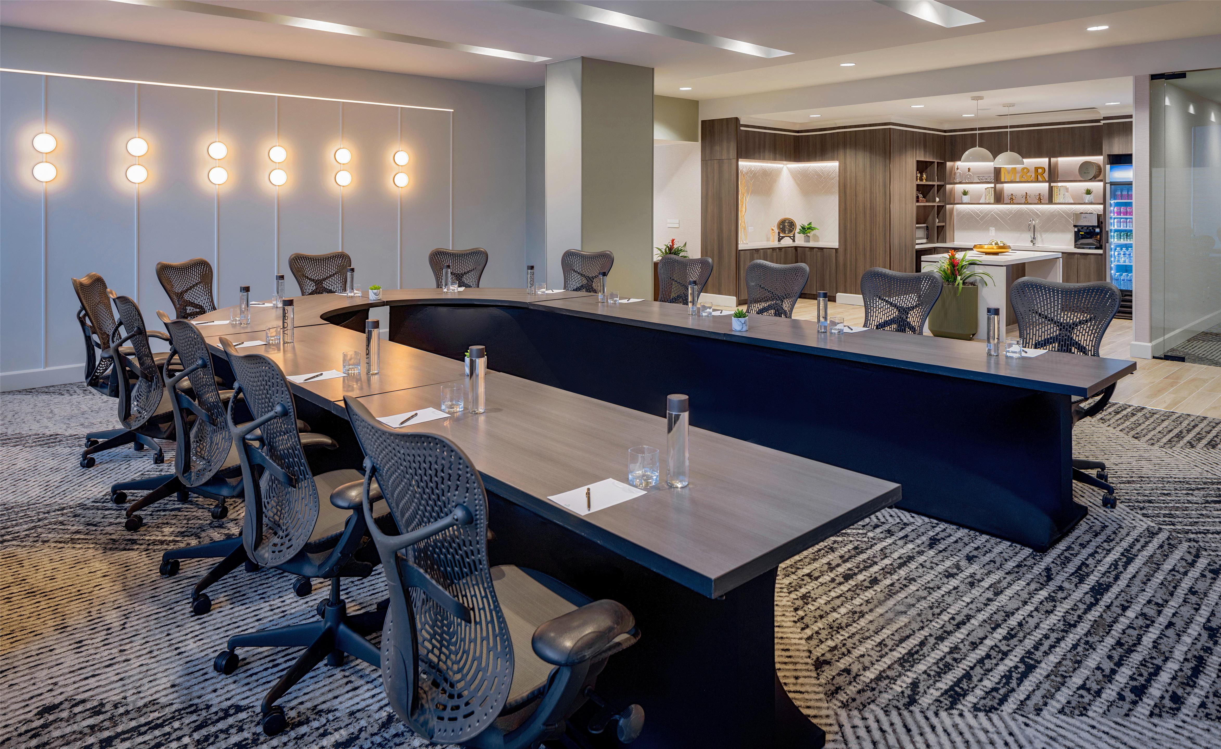Meeting Room | Hilton Richmond Downtown