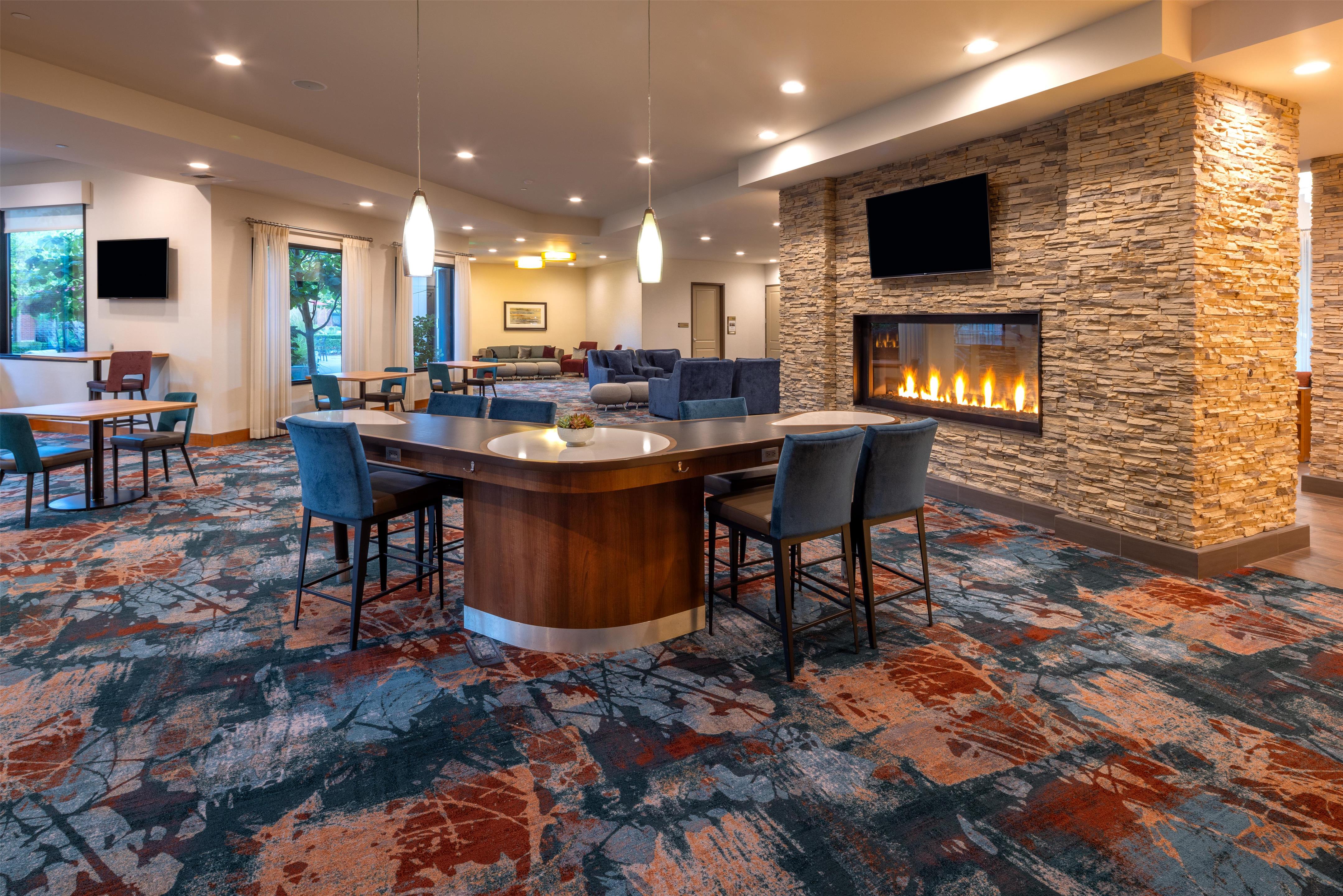 Lobby | Homewood Suites by Hilton Seattle-Issaquah