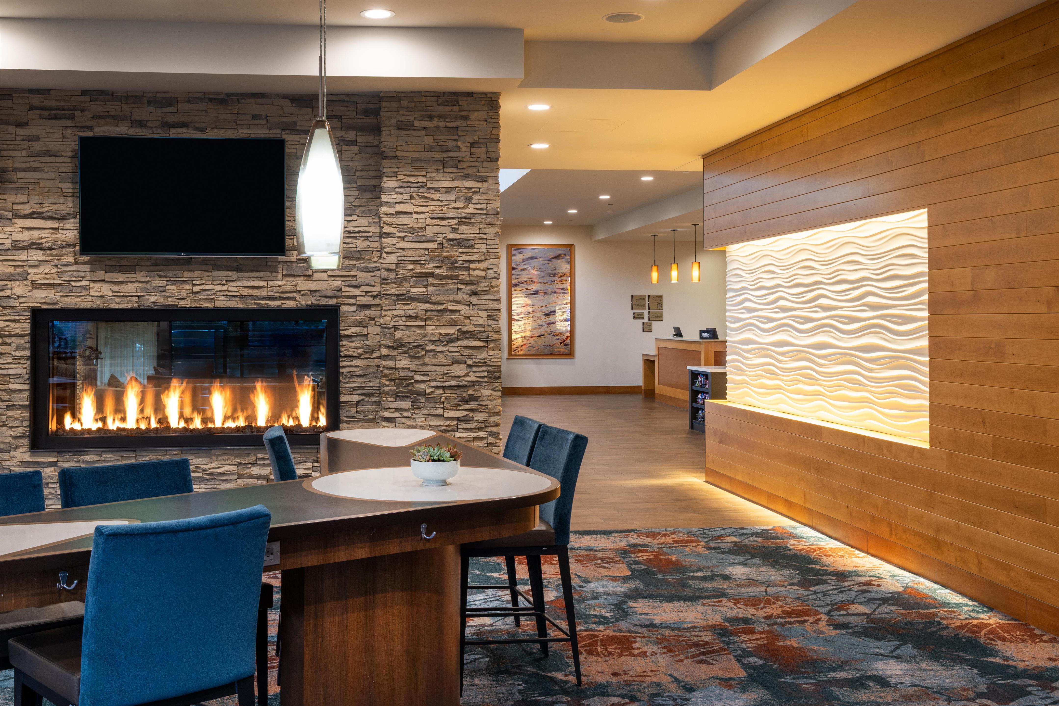 Lobby | Homewood Suites by Hilton Seattle-Issaquah