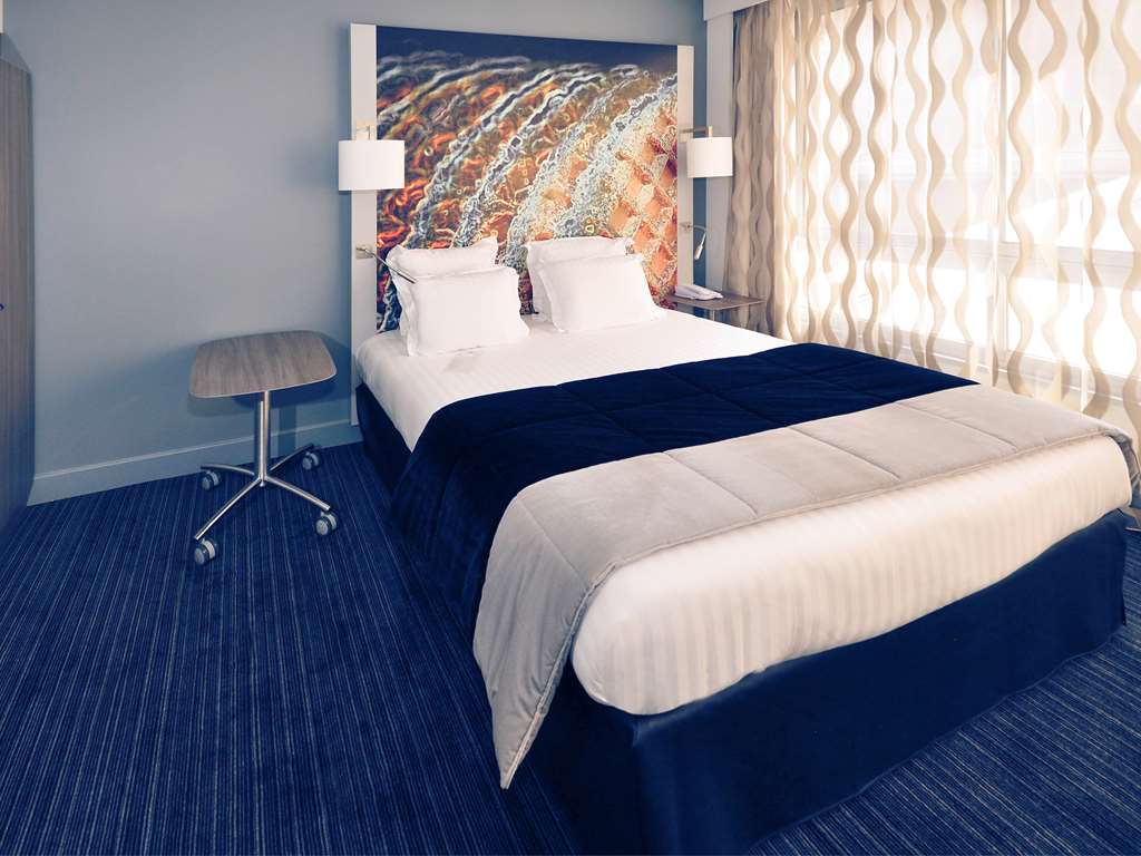 Hotel Maison Louise Lille Centre - Handwritten Collection-guestroom-Guest Room,On-Site.jpg