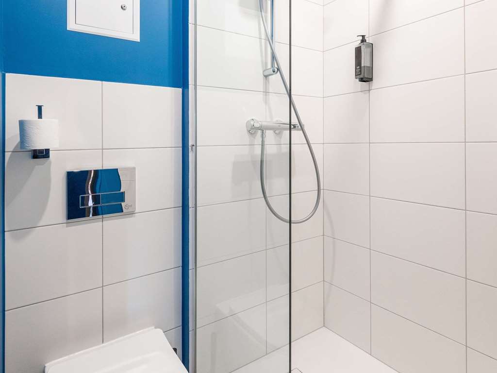 ibis budget Macon Nord - Tap to explore photos