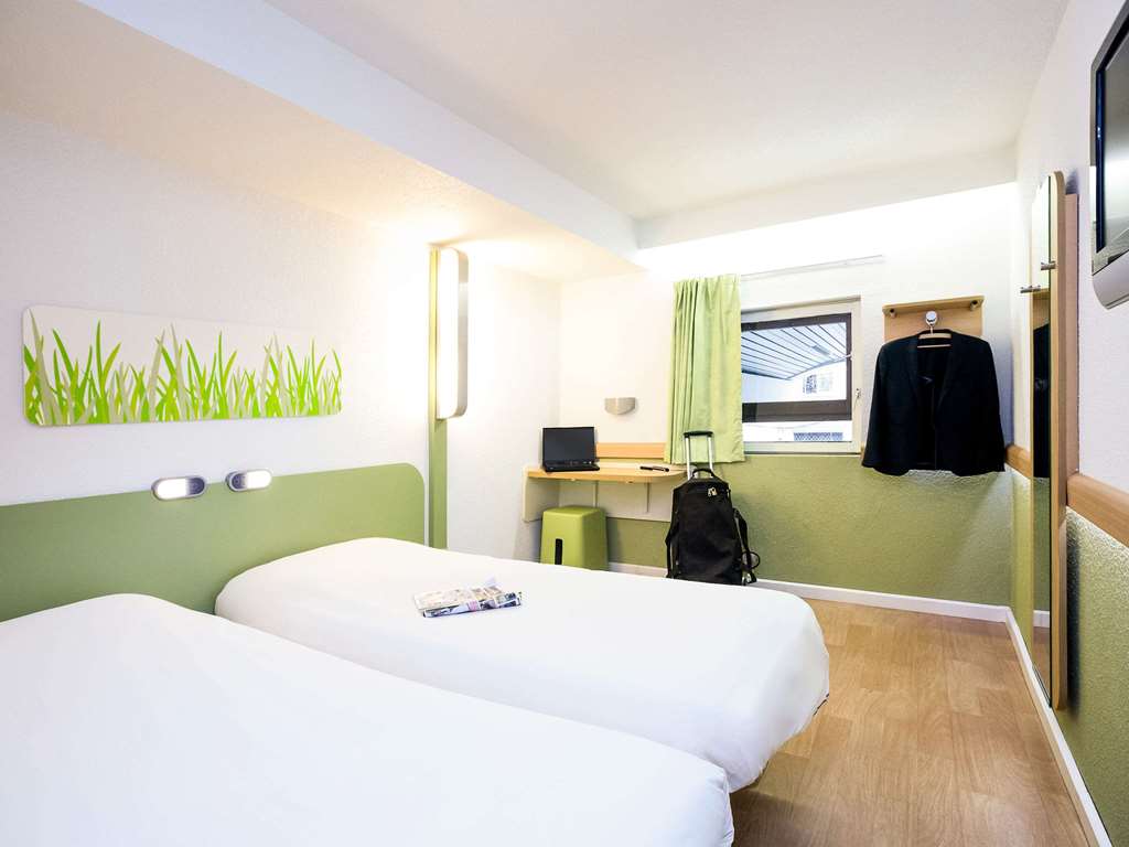 Ibis Budget Marseille Vieux Port - Tap to explore photos
