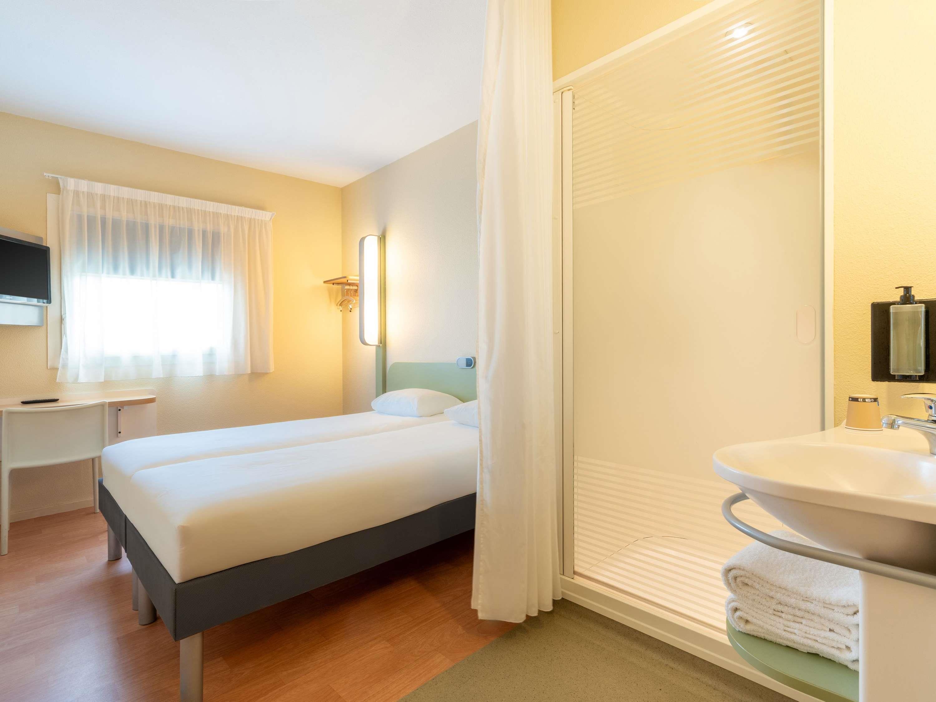 Ibis Budget Les Sables d'Olonne Room Type - TWIN - Room with twin beds