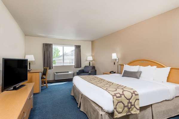  - Baymont Inn & Suites Noblesville