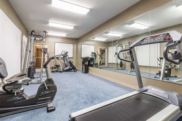 Fitness/ Exercise Room - Baymont Inn & Suites Noblesville