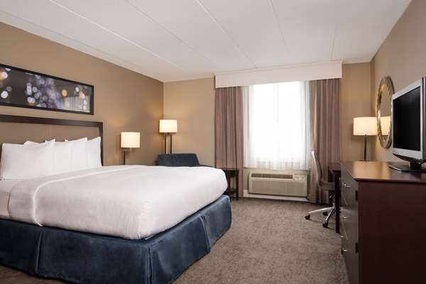  - DoubleTree by Hilton Laurel - I-95, Exit 33