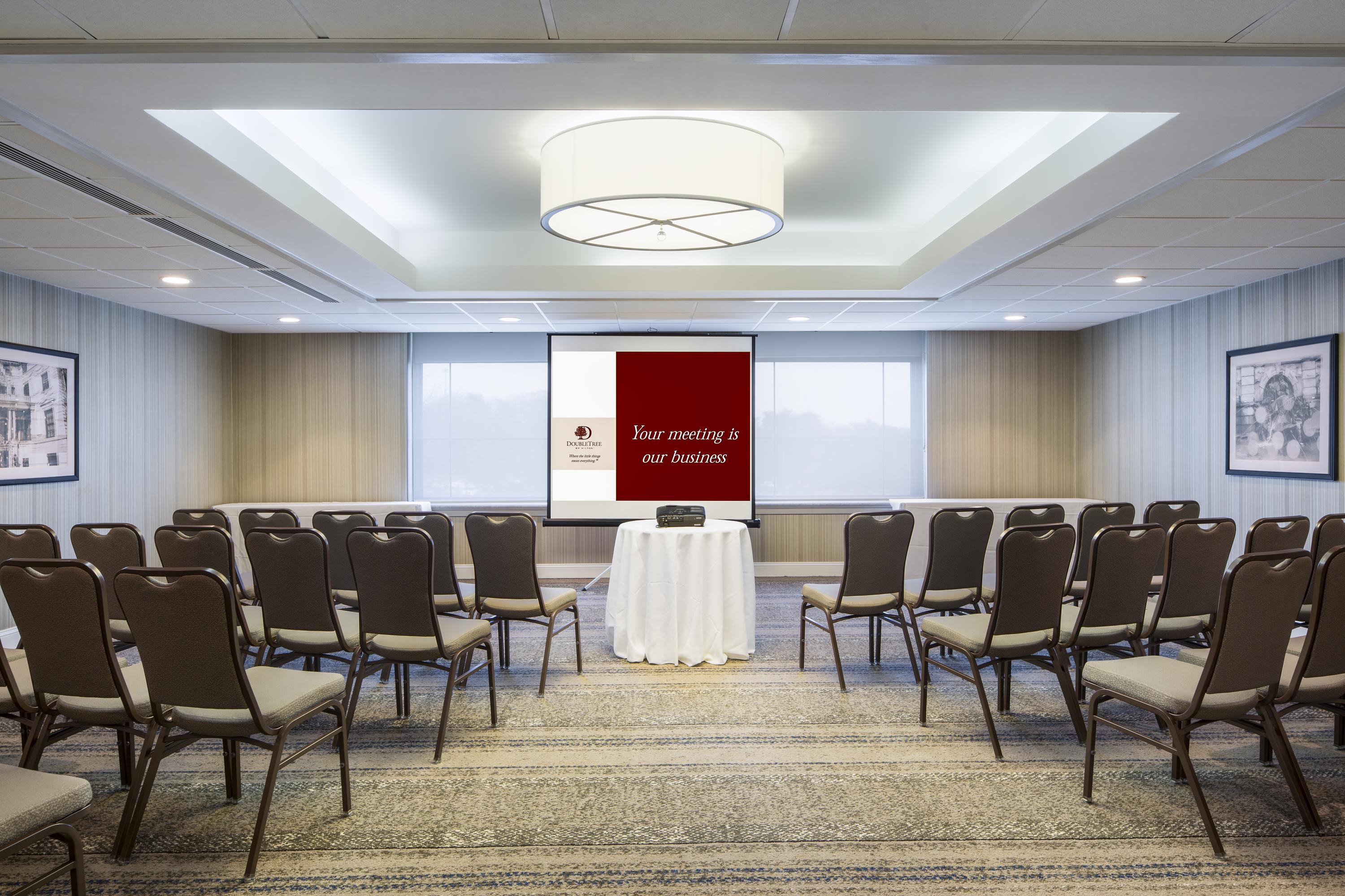 Meeting Room | DoubleTree by Hilton Hotel Laurel