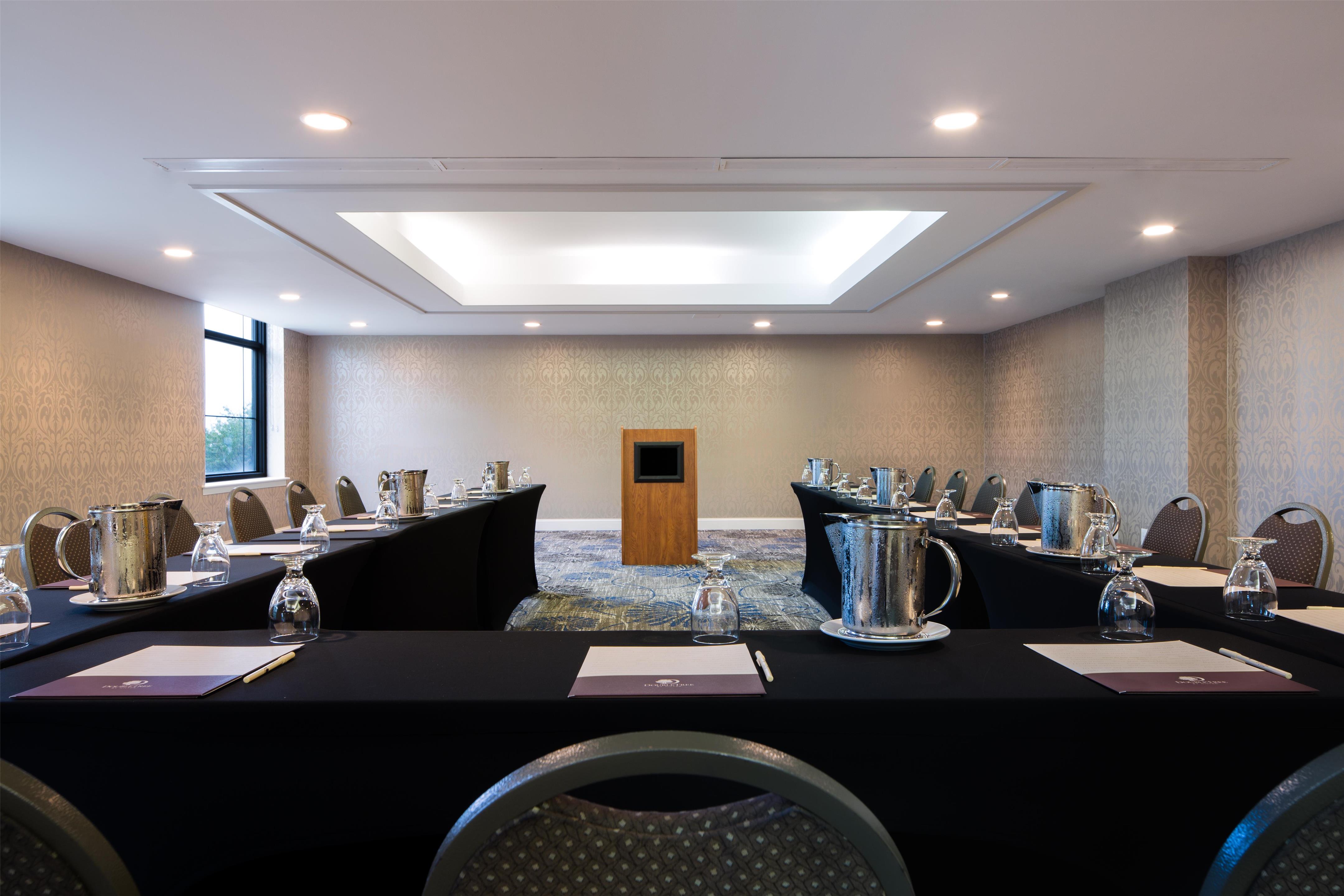 Meeting Room | DoubleTree by Hilton Hotel Laurel