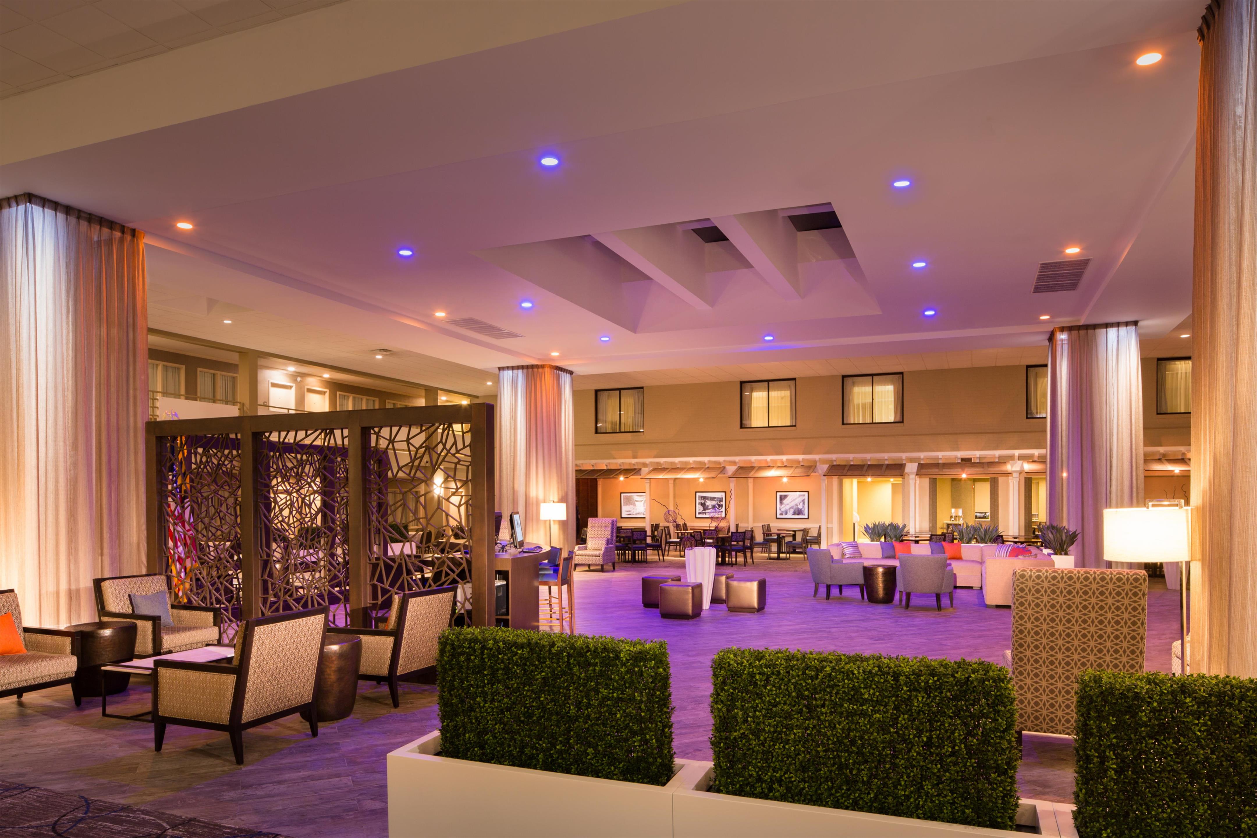Lobby | DoubleTree by Hilton Hotel Laurel