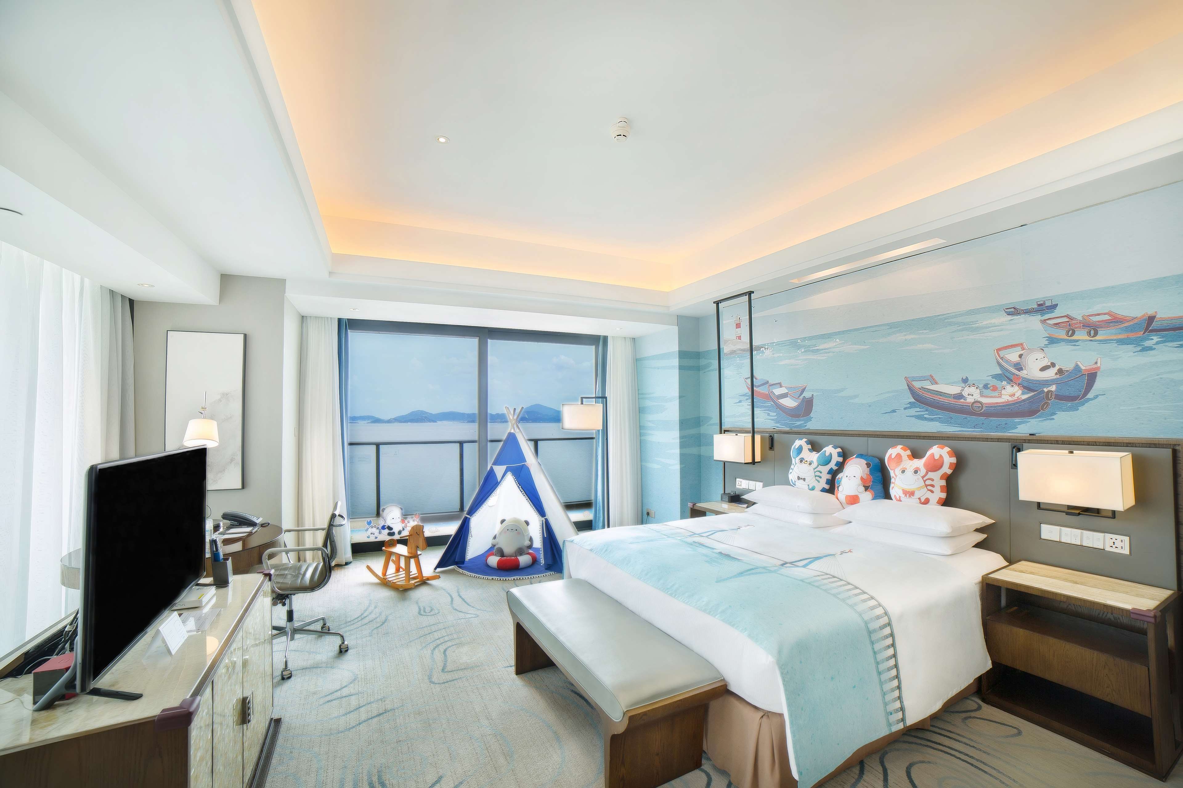 Hilton Zhoushan Room Type - SEA VIEW FAMILY ROOM