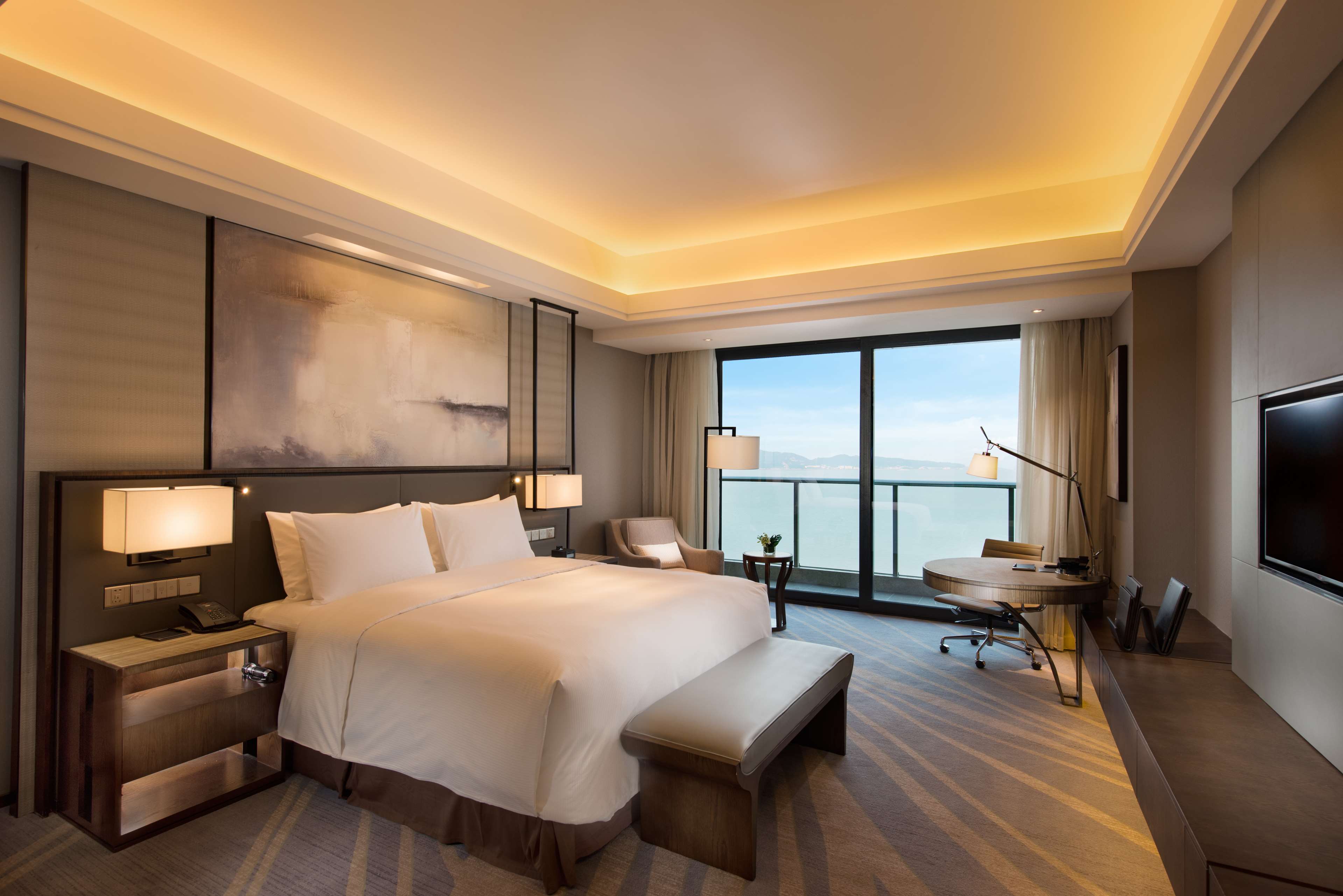 Hilton Zhoushan Room Type - SUPERIOR SEA VIEW KING RM