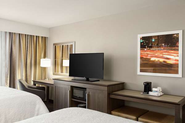  - Hampton Inn & Suites Minooka