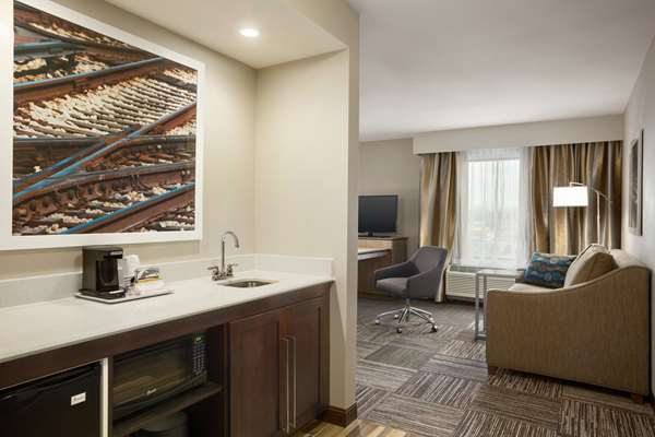  - Hampton Inn & Suites Minooka