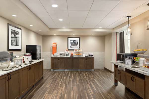 Restaurant - Hampton Inn & Suites Minooka