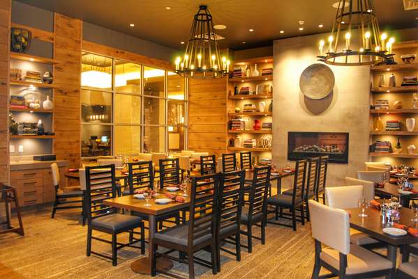 Restaurant - DoubleTree by Hilton Hotel Reading