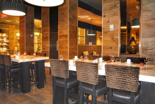 Restaurant - DoubleTree by Hilton Hotel Reading