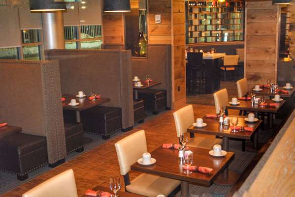 Restaurant - DoubleTree by Hilton Hotel Reading