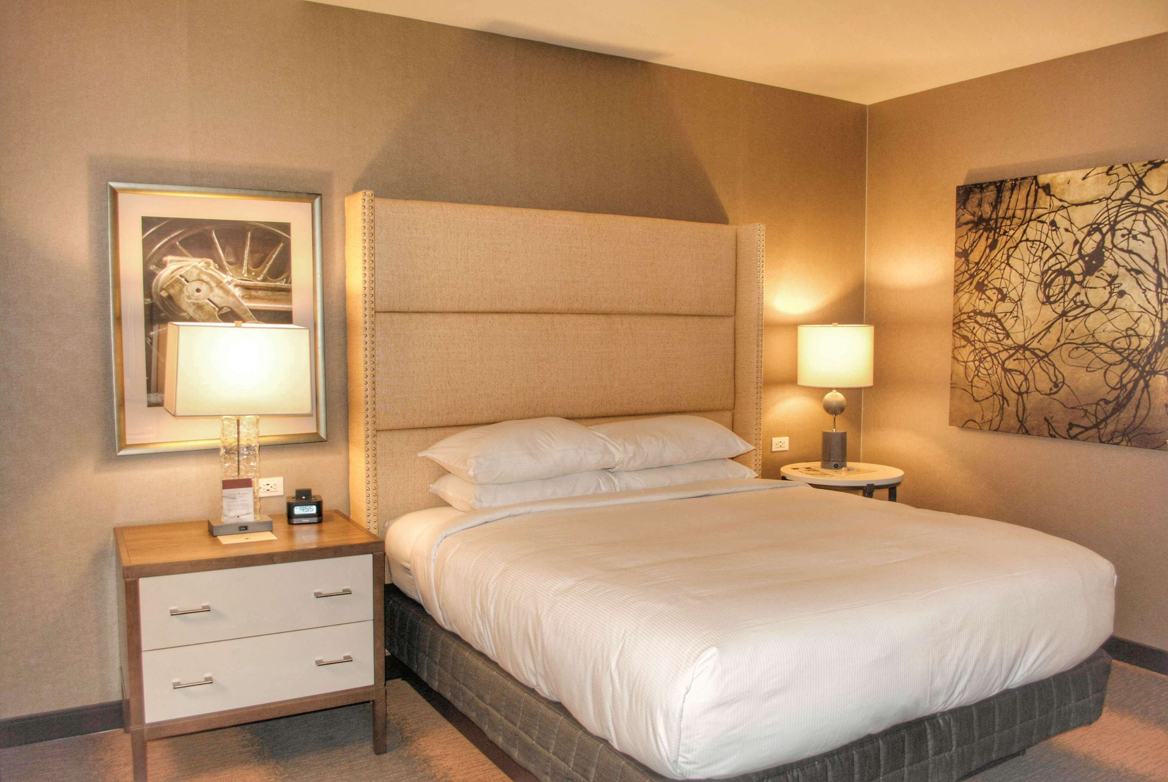 Doubletree By Hilton Reading - Tap to explore photos