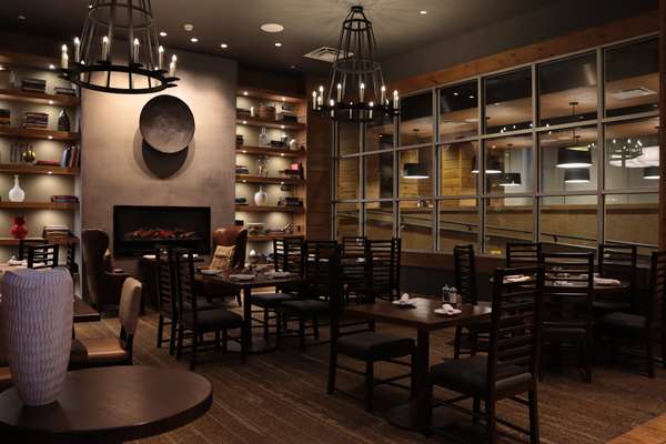 Restaurant - DoubleTree by Hilton Hotel Reading