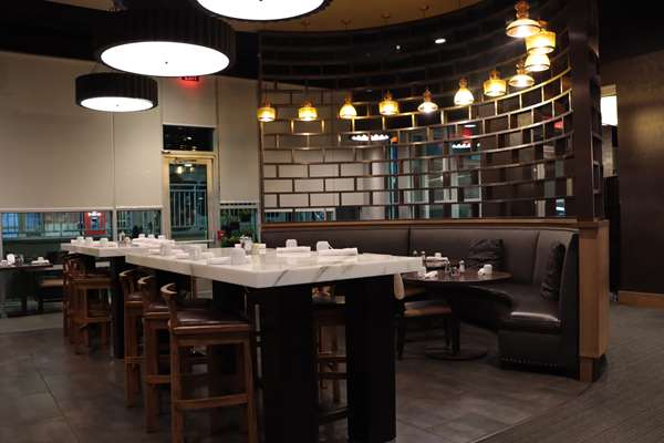 Restaurant - DoubleTree by Hilton Hotel Reading