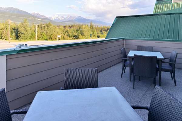 Exterior view - Canadas Best Value Inn Valemount