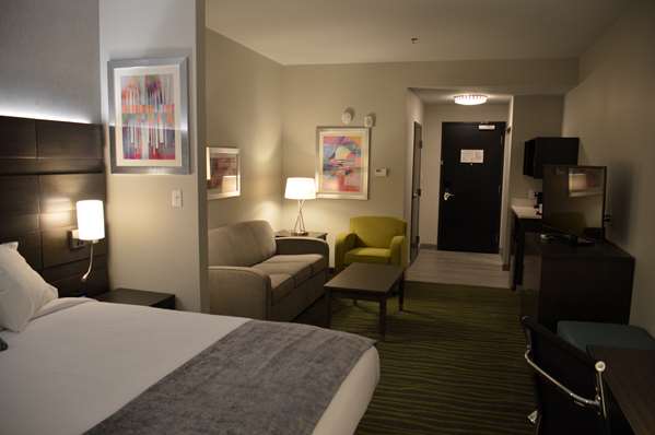 Suite - Best Western Plus Prien Lake Inn & Suites - I-210, Exit 7