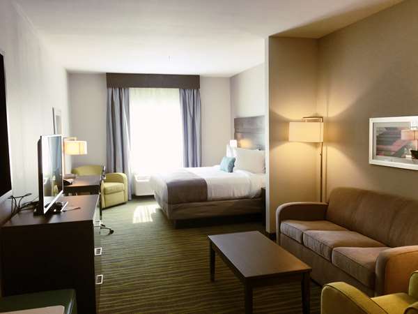 Suite - Best Western Plus Prien Lake Inn & Suites - I-210, Exit 7