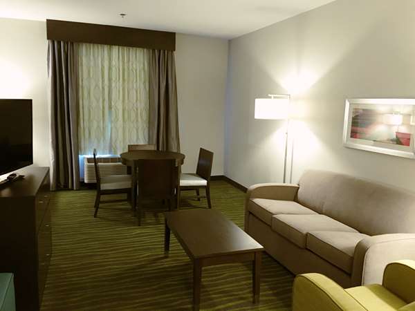 Suite - Best Western Plus Prien Lake Inn & Suites - I-210, Exit 7