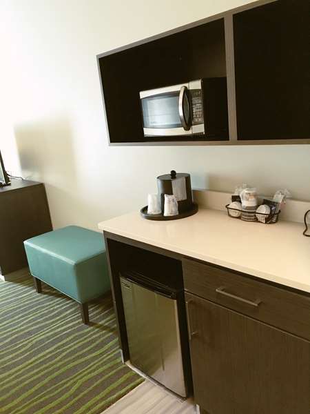  - Best Western Plus Prien Lake Inn & Suites - I-210, Exit 7