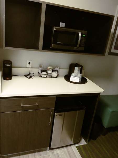  - Best Western Plus Prien Lake Inn & Suites - I-210, Exit 7