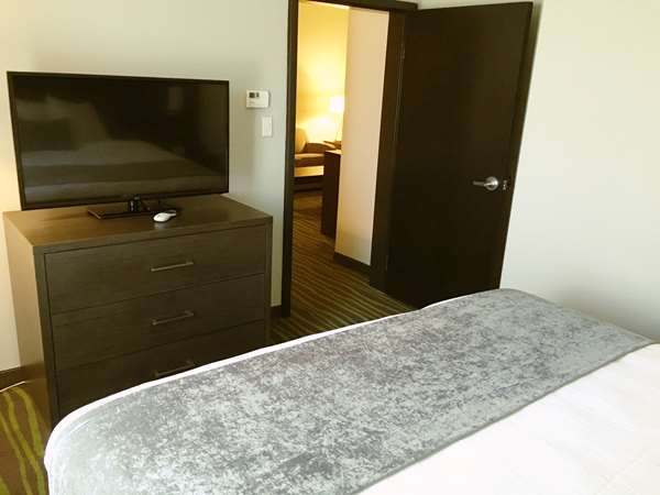 Suite - Best Western Plus Prien Lake Inn & Suites - I-210, Exit 7