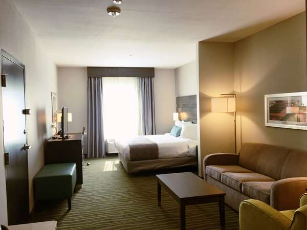 Suite - Best Western Plus Prien Lake Inn & Suites - I-210, Exit 7