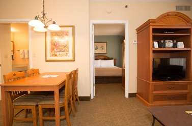 Suite - staySky Suites I-Drive Orlando - I-4, Exit 74A
